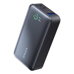 Hochwertige Anker Powerbank mit 10.000 mAh Kapazität, Power Delivery Technologie und intelligentem Display für das Aufladen von Smartphones, Tablets und Laptops.