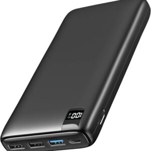 Tragbares Ladegerät mit 4 Ports, externer Akku mit hoher Kapazität und schneller Power Delivery für Smartphones und Tablets.